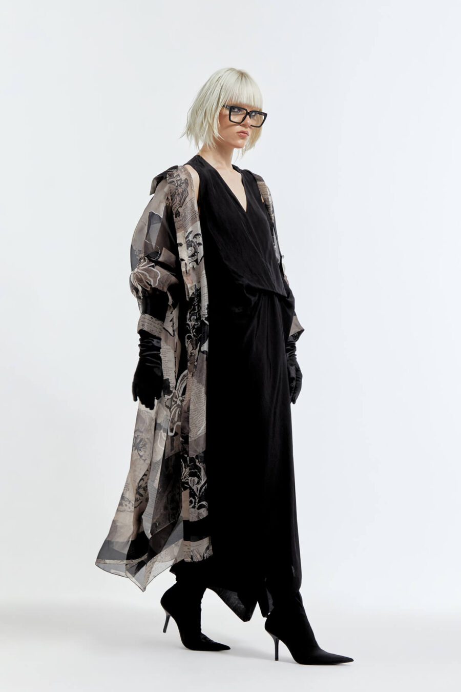 Moulin Jacket & Sleeveless Levy Dres - Image 2