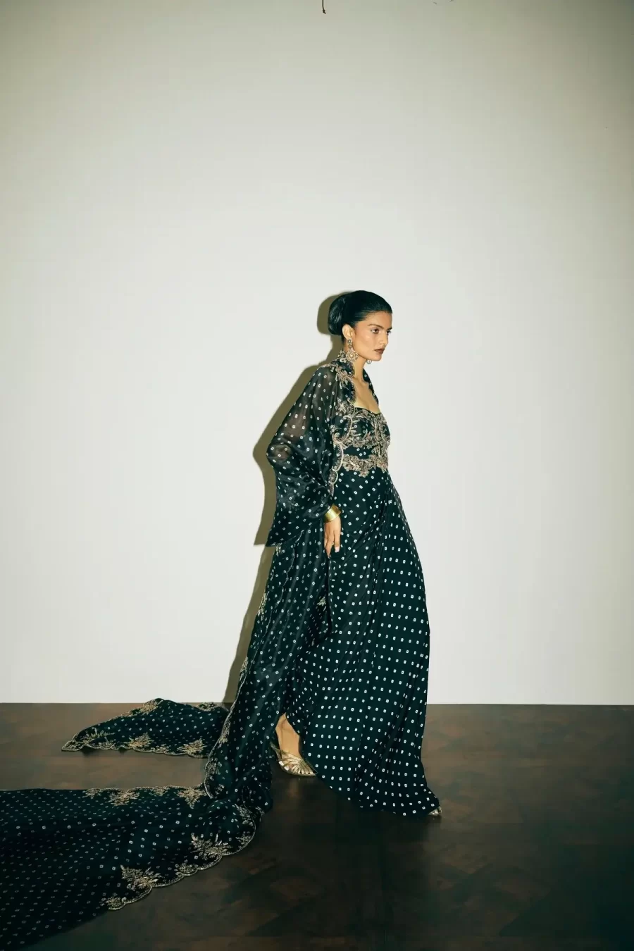 "Solene" Dress with "Venetia" Cape - Image 4
